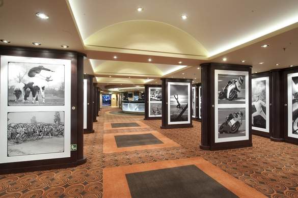 MSC Magnifica - Photo Studio 2, MSC Rights.jpg